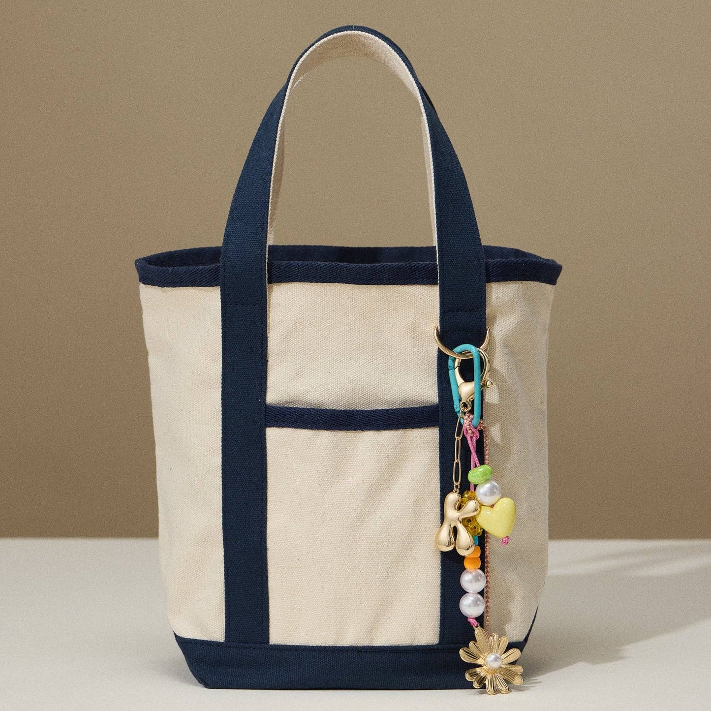 Happy Daisy Bag Charm