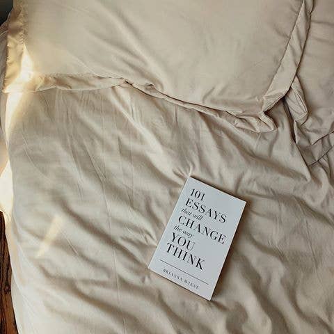 101 Essays That Will Change The Way You Think | Book