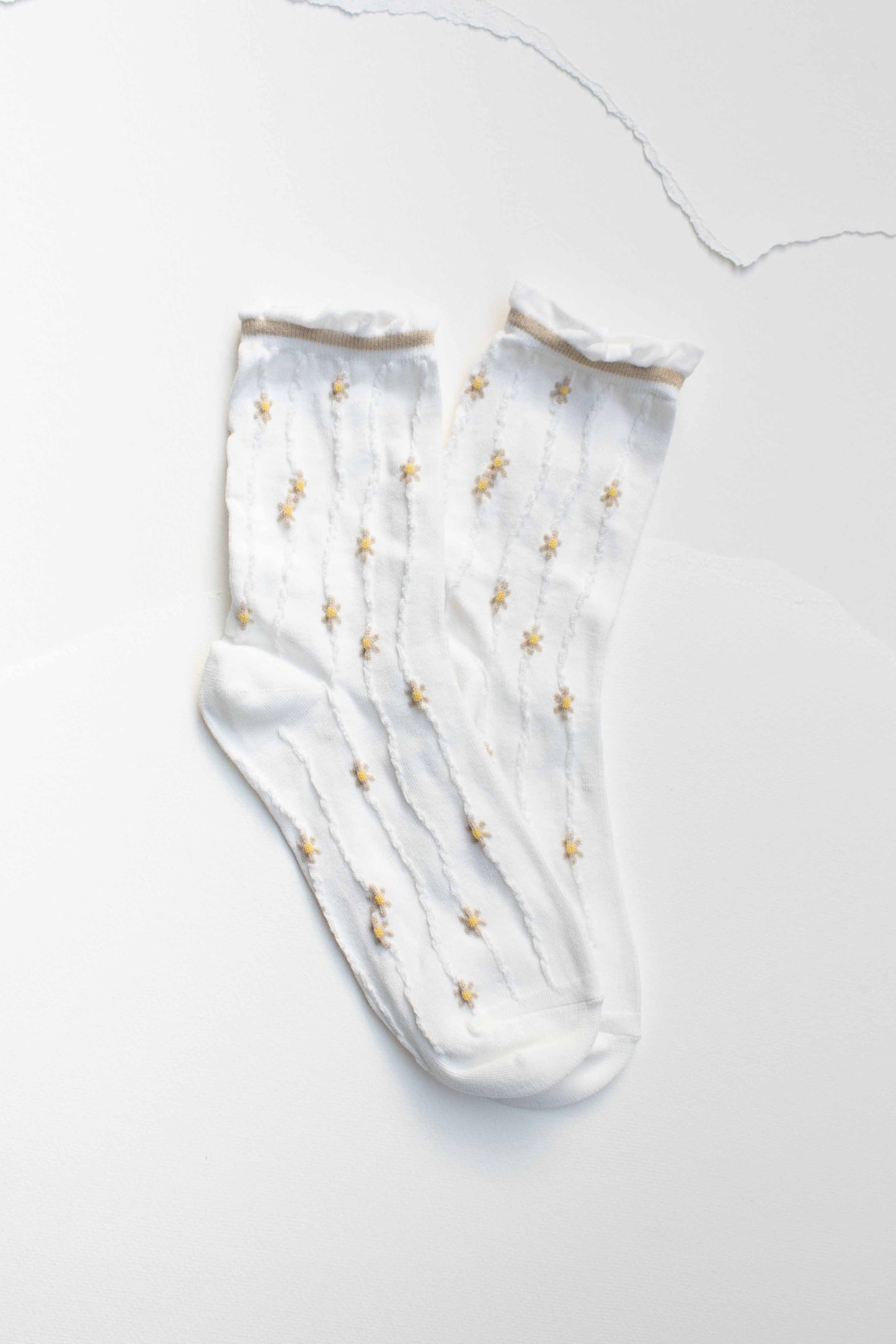 Wavy Daisy Socks