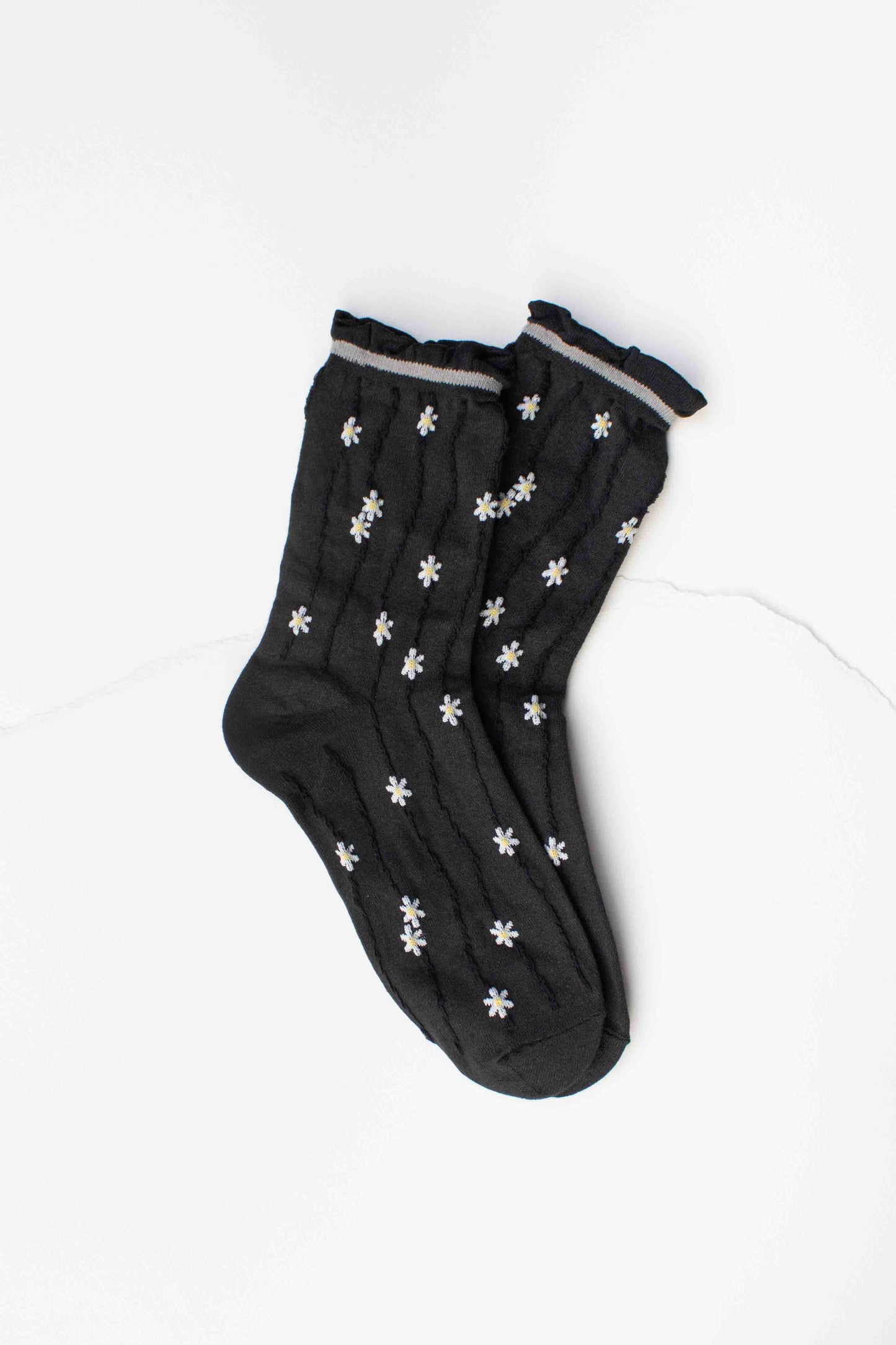 Wavy Daisy Socks
