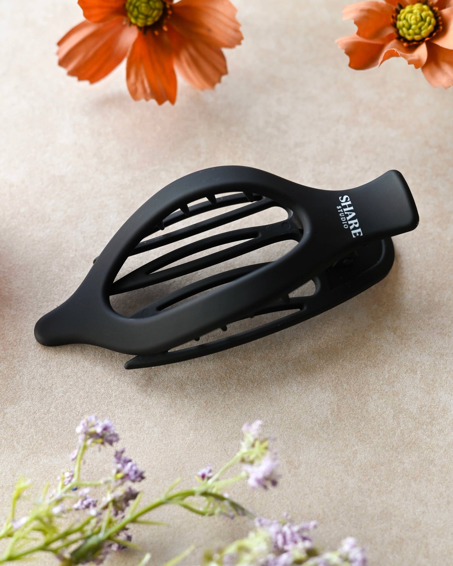 Matte Wide Lay Flat Claw Clip