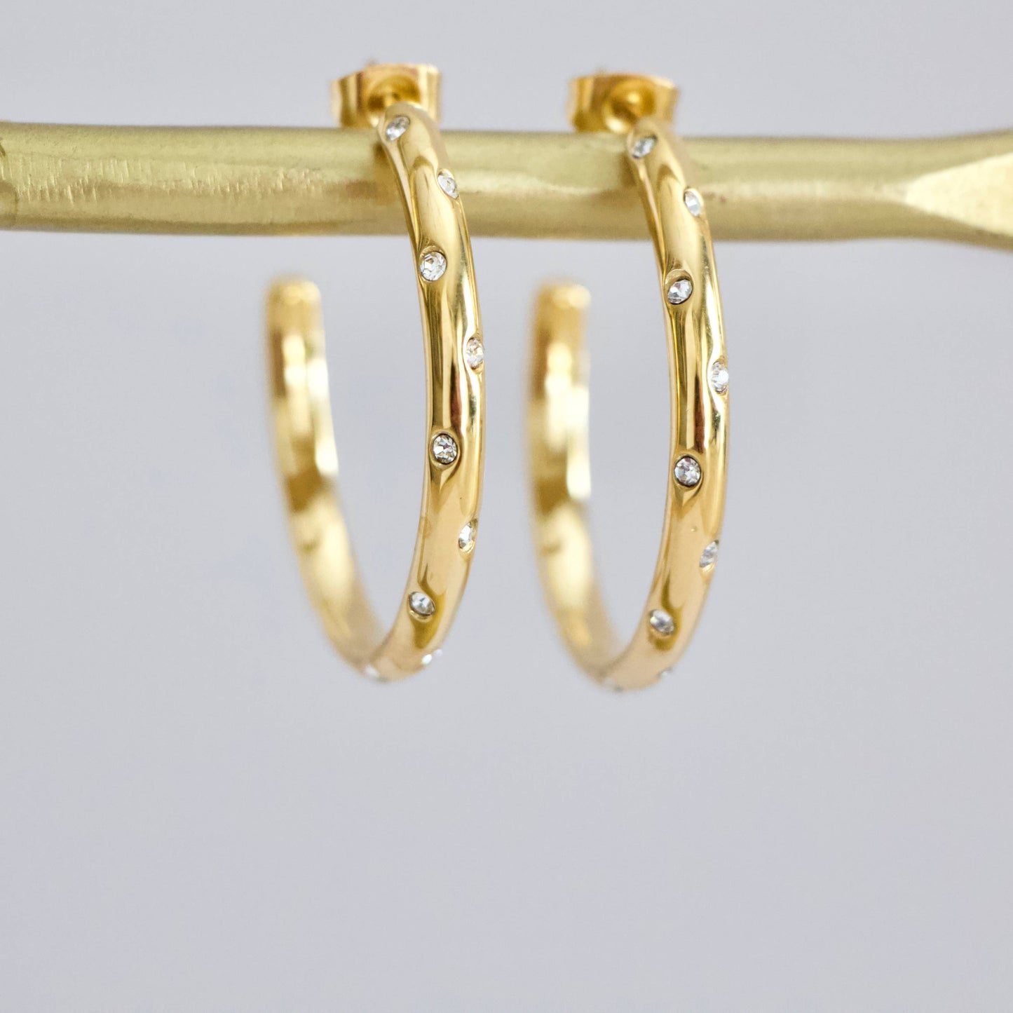 Zaahira Pave Hoops