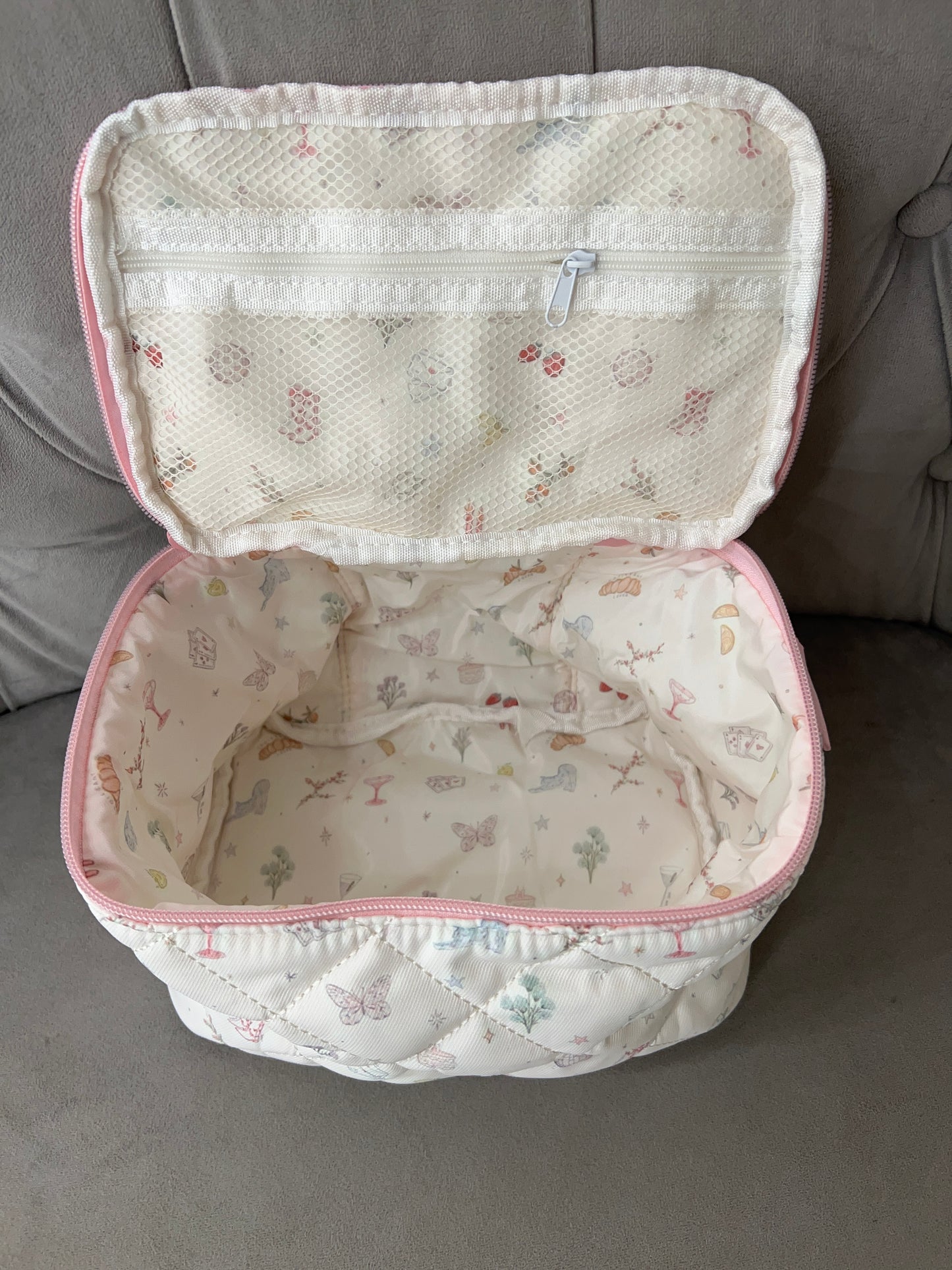 Paris Vibes Handle Makeup Bag