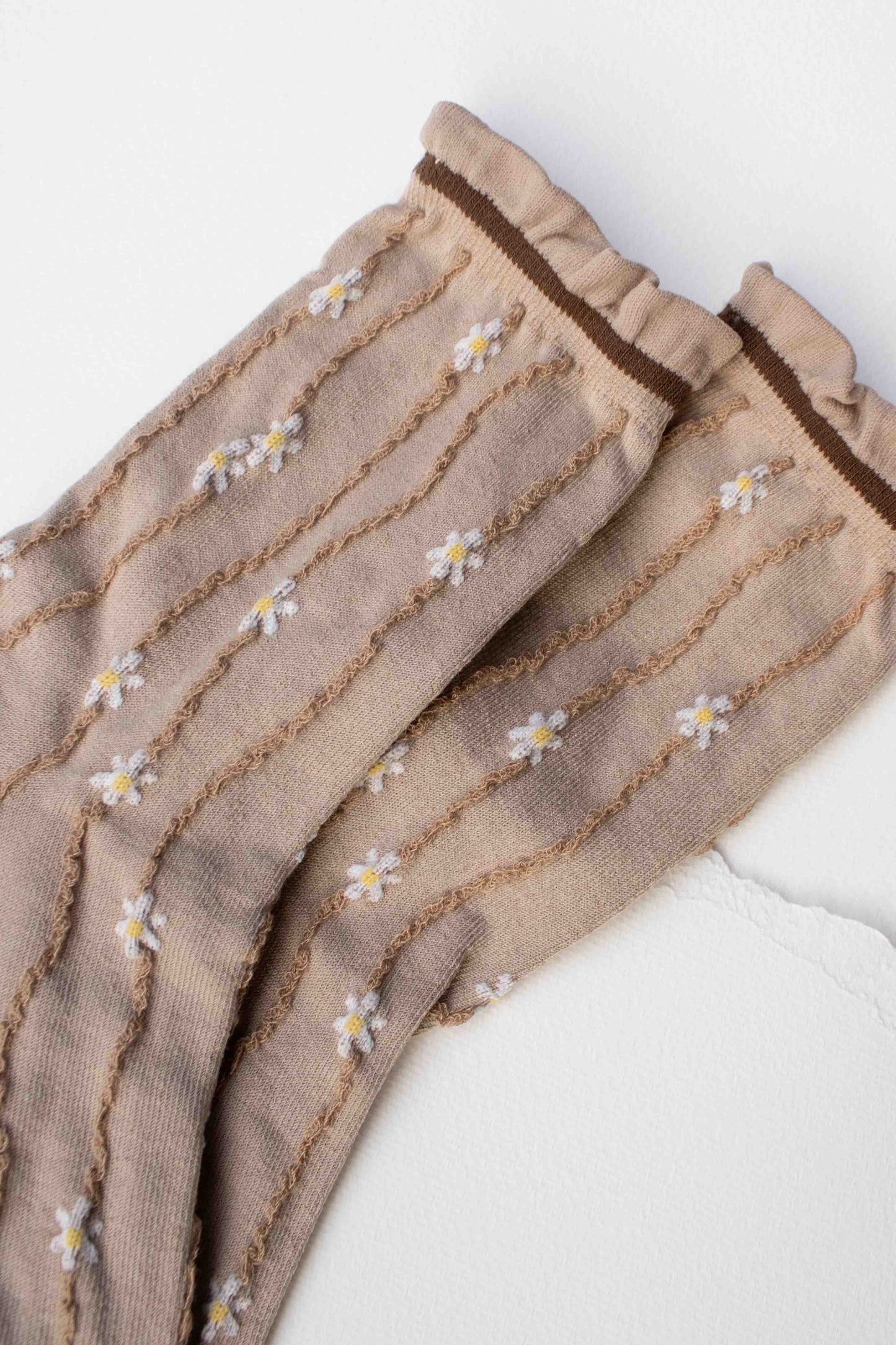 Wavy Daisy Socks