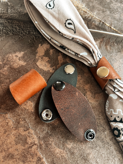 Bandana Leather Snap Slide