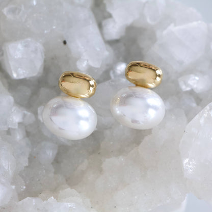 Paloma Pearl Stud Earrings